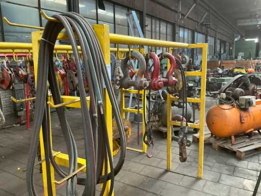 Lotto di attrezzature di sollevamento con cremagliera