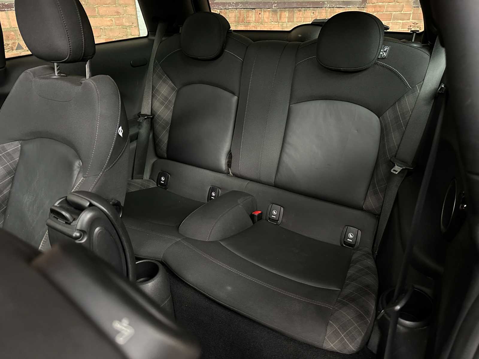 Mini Cooper S 2.0 JCW 400pk 2014 (Origineel-NL), 3-XDD-09