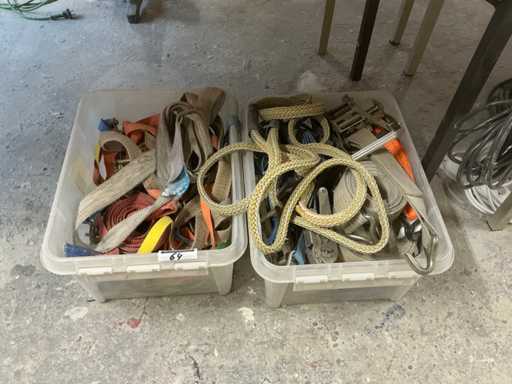 Lotto di cinghie di ancoraggio