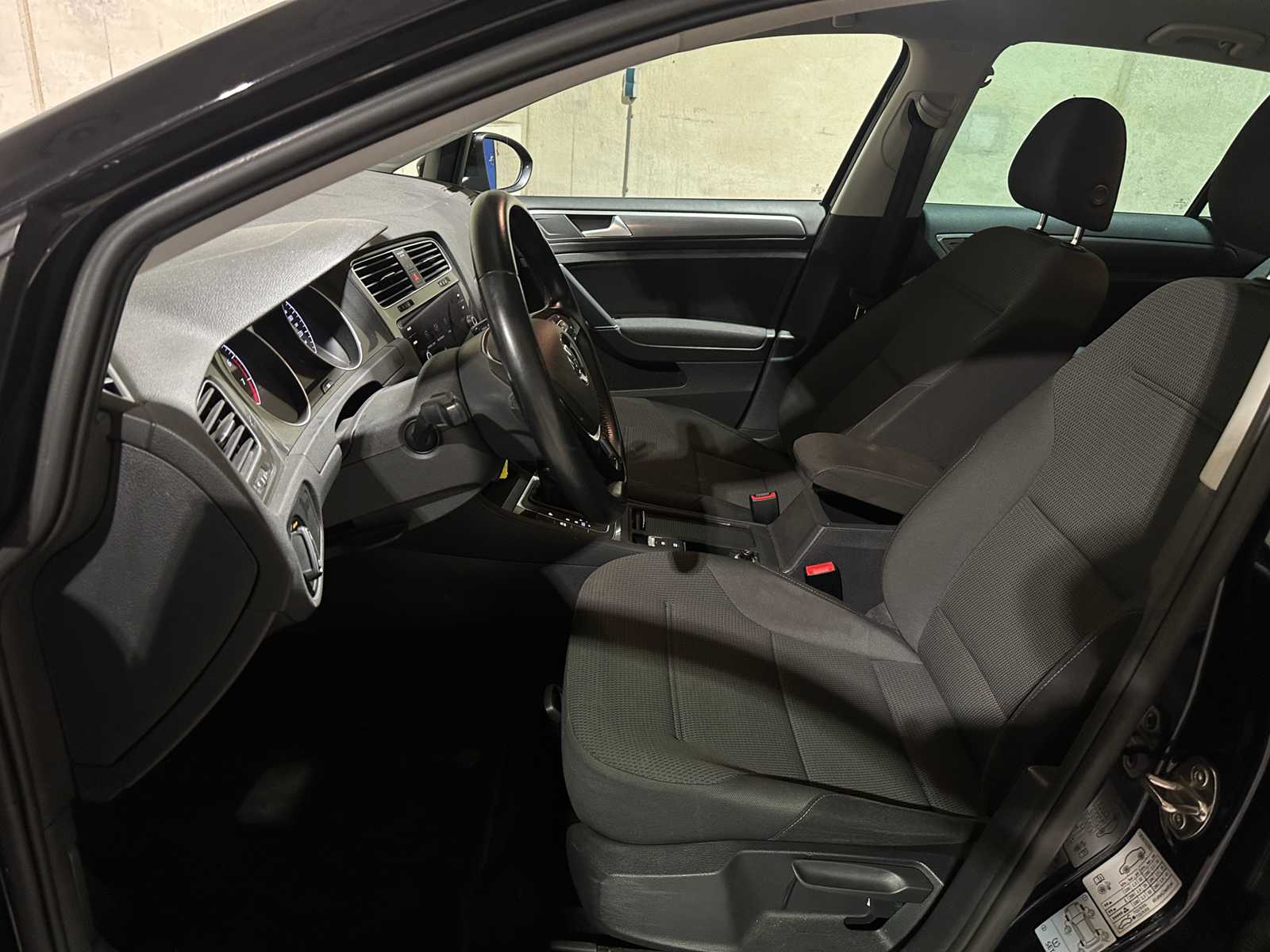 Volkswagen Golf 1.0 TSI Comfortline Business 116hp 2019, ZL-832-K