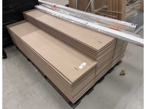 Panneau en stuc Knauf et différentes plinthes (150x)