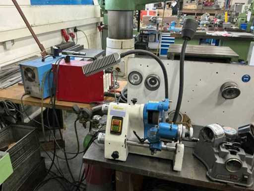 Maszyny do szlifierki narzędziowe BERNARDO U3