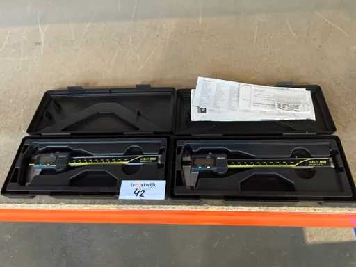 Mitutoyo ABSOLUTE AOS Digimatic Digitale schuifmaat (2x)