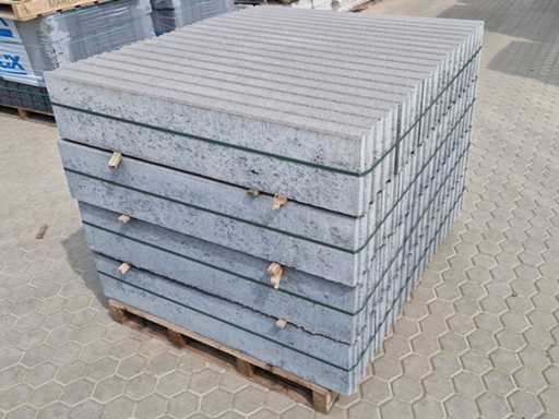 Concrete retaining bands (approx. 114 pieces)