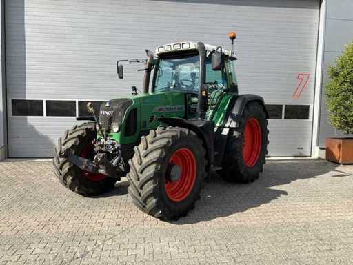Tractor agricol Fendt 818 cu tracțiune integrală din 2005