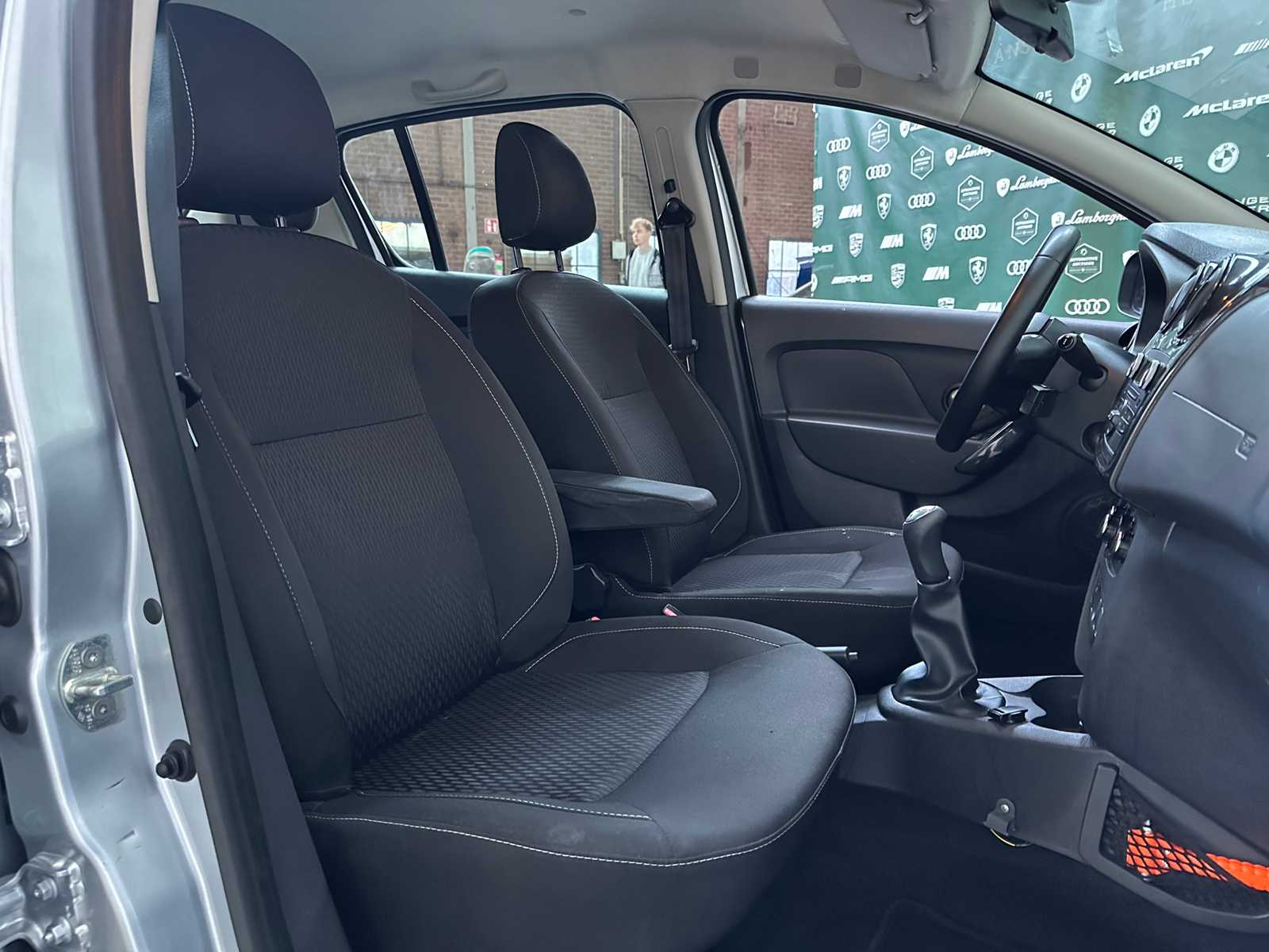 Dacia Sandero 0.9 TCe Laureate 73pk 2019, G-092-LP