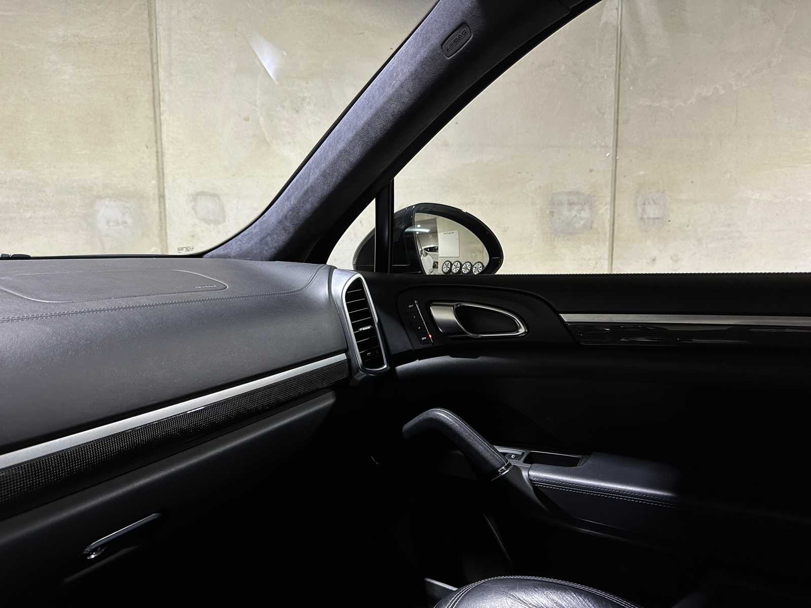 Porsche Cayenne Turbo 4.8 V8 500hp 2012, 8-SGB-44