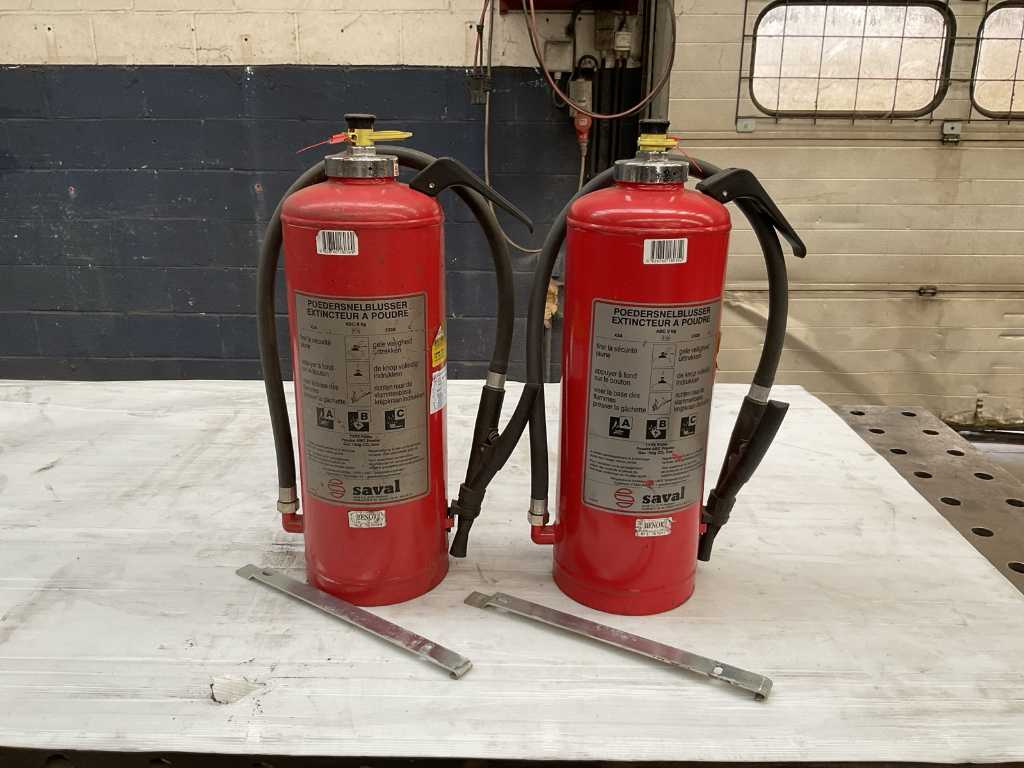 Saval ABC 9 kg Feuerlöscher, noch zugelassen bis 01/2025