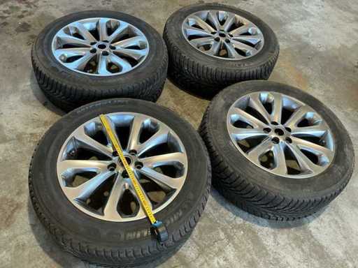 Michelin Rangerover Car Tire