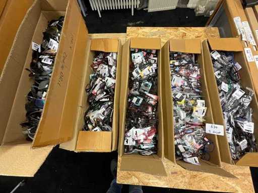 Reading glasses various models, colors and strengths (500x)