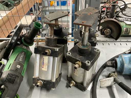 Sempress Double acting pneumatic cylinder (4x)