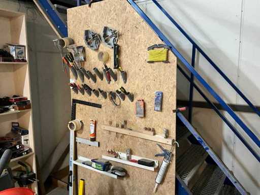 Lotto di utensili manuali