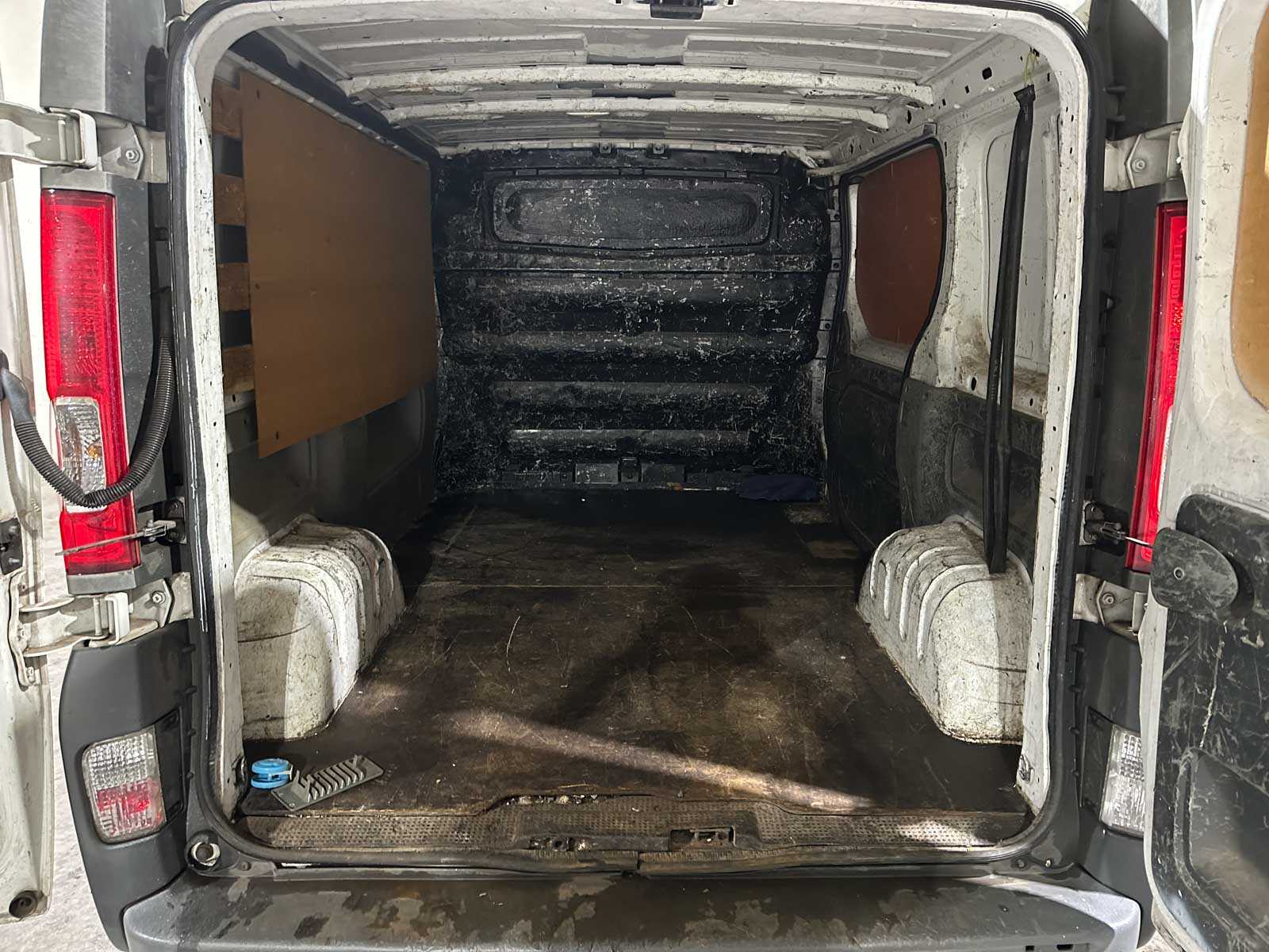 Renault Trafic 2.0 dCi T27 L1H1 Eco Black Edition 89pk 2014 (Origineel-NL), VJ-606-F