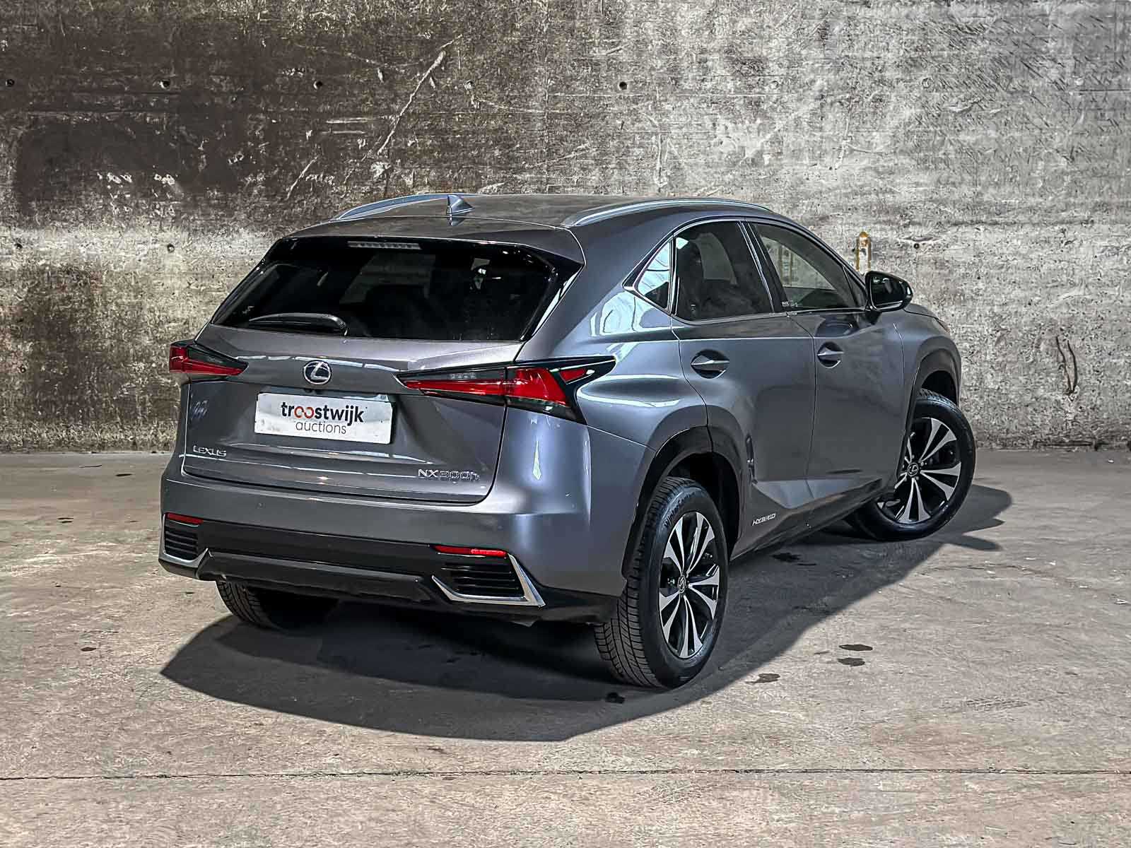 Lexus NX 300h Executive Line 2.5 AWD 184pk 2021 Plug-In Hybrid, KGK-71-F