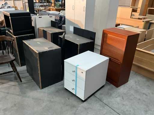 Partij diverse Kasten (4x)