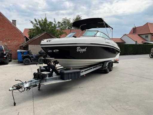 Rinker B412807 Speedboat complete with boat trailer