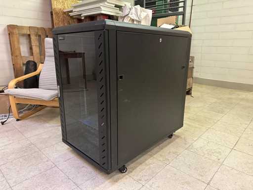 18U Server Rack with Contents: Dell R440 & R330, Synology DS1812+, Cisco Switch, Eaton UPS