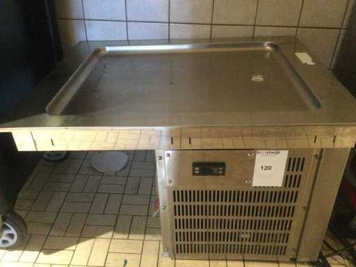 Eingebautes Kühlbuffet