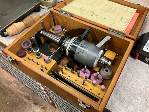 Planetor grinding head