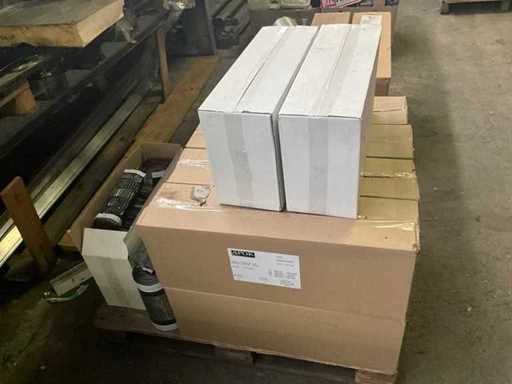 Lotto di vari fogli di cresta inferiore