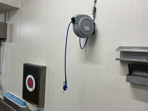 Air hose reel