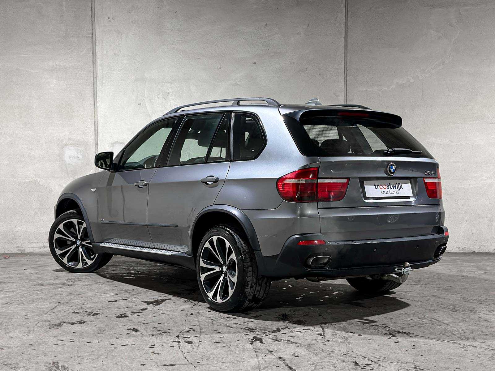 BMW X5 xDrive48i 4.8 V8 E70 355pk 2007, P-834-RB Youngtimer