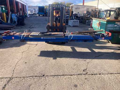 MAHA 4.2 Schaarlift 4.2 naar.