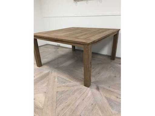 Romy – Gartentisch (150x150 cm)