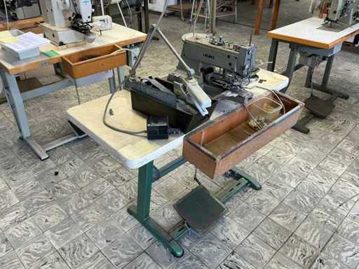 Juki MB 373 Knopenaanzetmachine