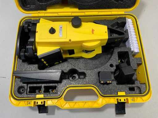 LEICA BOUWER 109 12427 - *Theodoliet