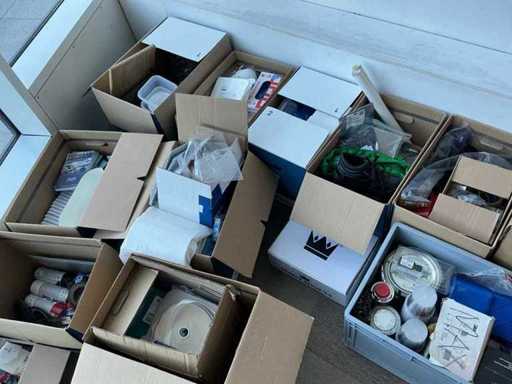 Lots de pièces, chaussures de travail, meules, EPI et divers types