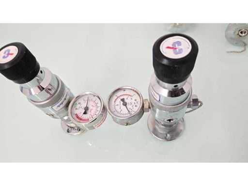 Gasdrukregelaars (2x)