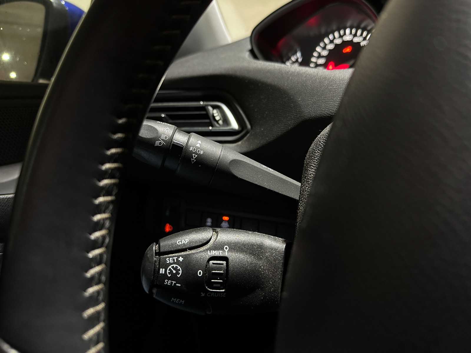 Peugeot 308 SW 1.2 PureTech Blue Lease Premium 5D 131pk 2020 (Origineel-NL), H-199-PD