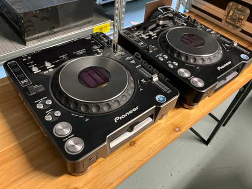 Pioneer CDJ1000mkIII DJ-gear (2x)