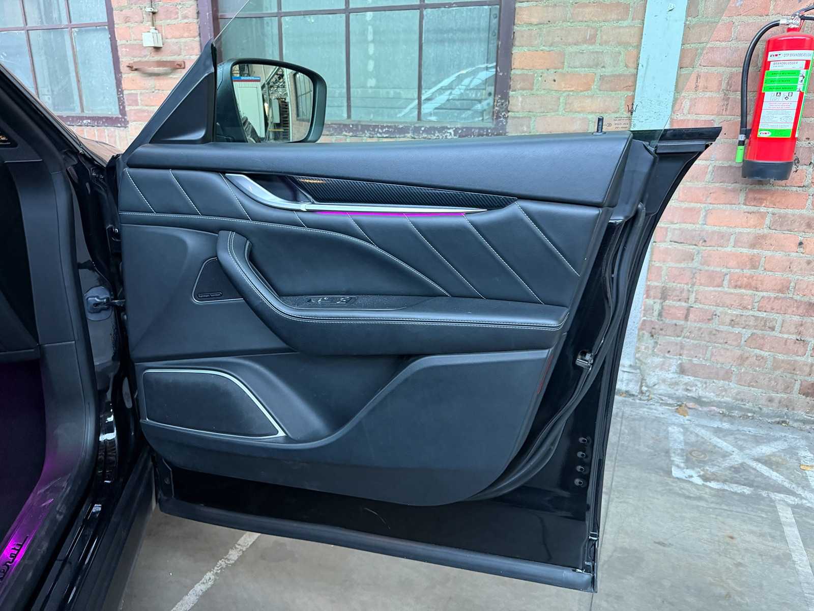 Maserati Levante 3.0 V6 AWD GranLusso 349pk 2019, T-075-PR