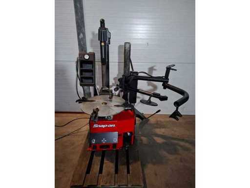 2023 Snap-On Boxer Super LX24 Tire Removal and Mounting Device