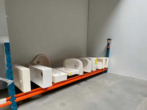 Lot of various sanitary facilities (13x)