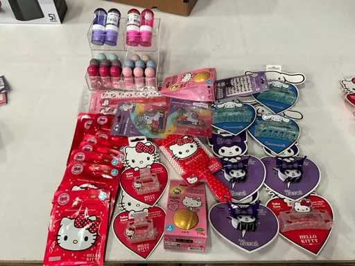 Mix kavel diverse verzorgingsproducten kinderthema