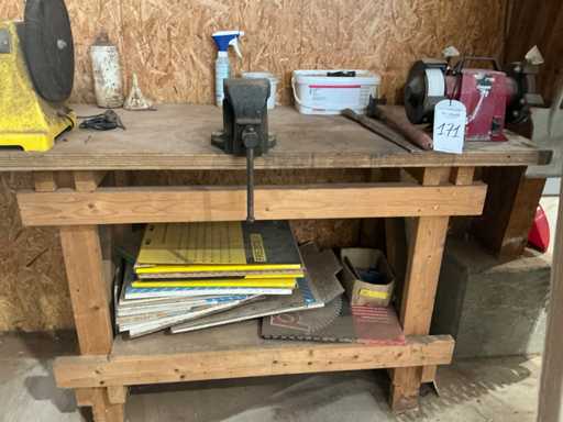 Workbench with grinding machine