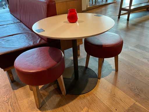 Hutten - Bistrotafel met 2 krukken