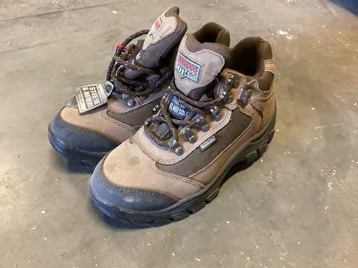 S3 work shoes size 39 Maddog safety