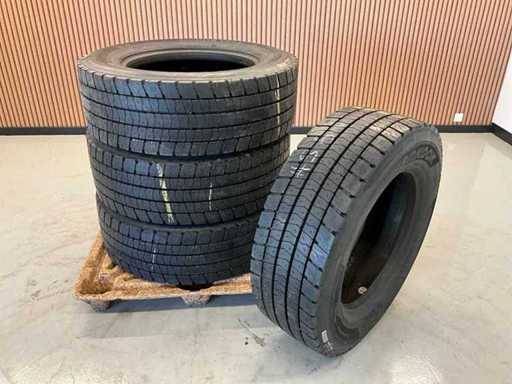 4x 315/60R22.5 Retread Truck Tire