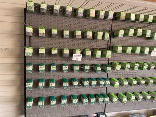 380 blisters nagels en houtschroeven