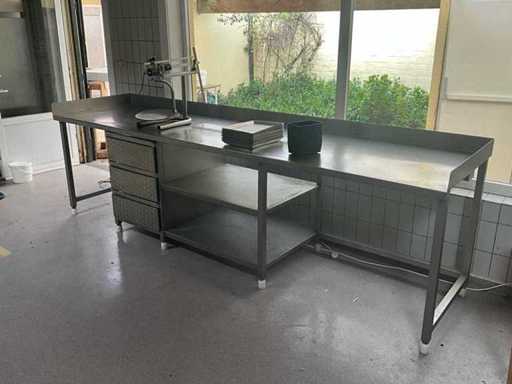 Werkbank aus Edelstahl