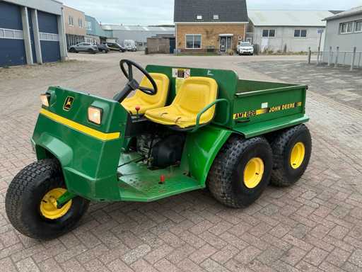 John Deere AMT 626 Utility tractor