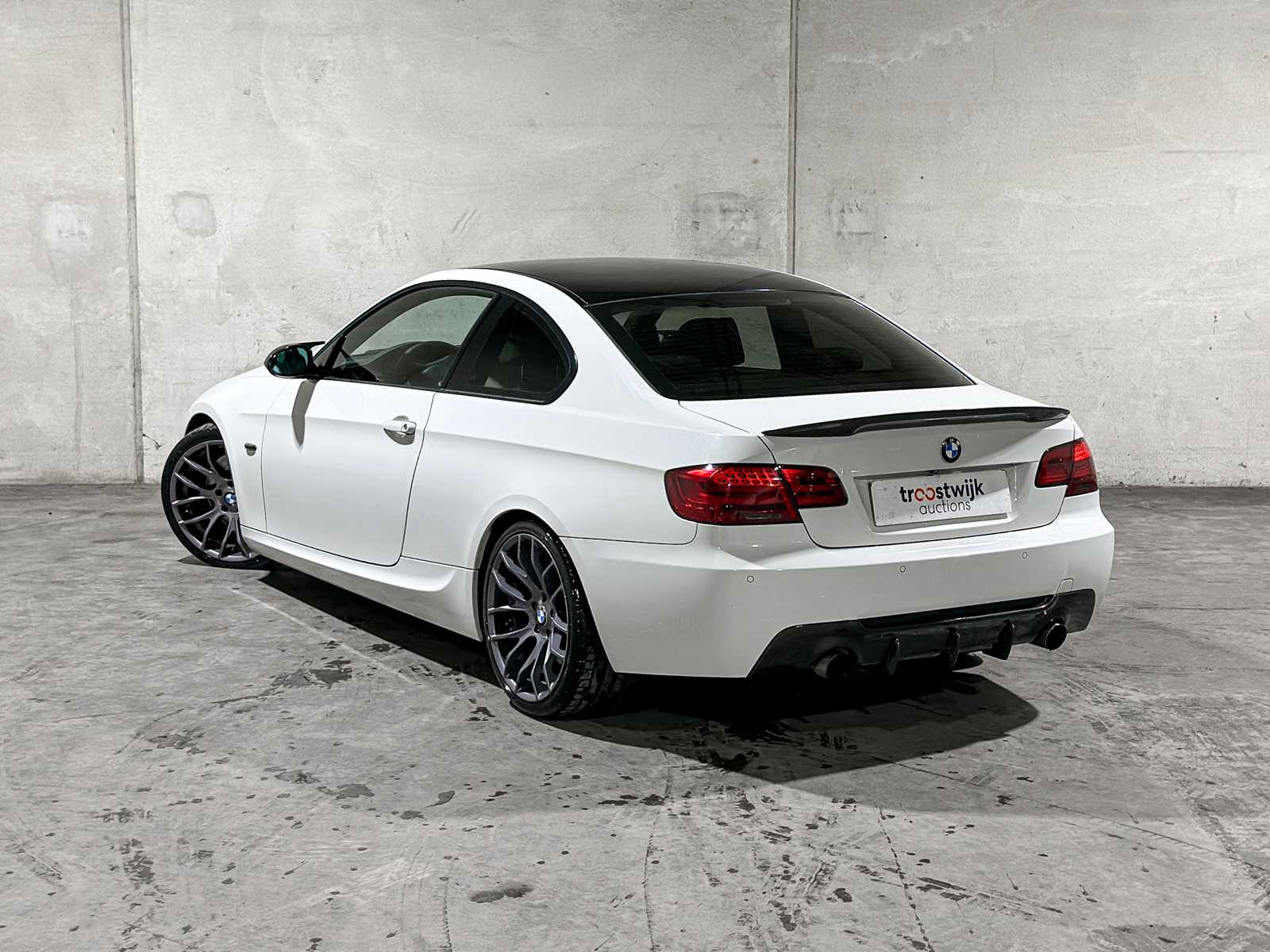 BMW 335i Executive M-Sport 306hp 2007 3-Series Coupe, RJ-584-B (Manual)