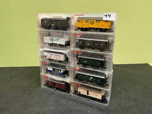 Fleischmann 5051 / 5066 / 5357 / 5876 / 5332 / 5892 / 5766 / 5347 / 5361 / 5054 Wagon miniature (10x)
