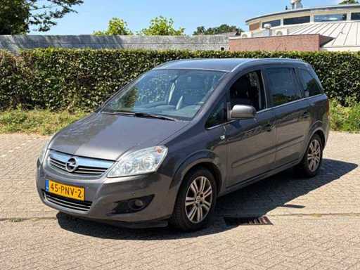Opel Zafira 1.8 Cosmo, Automatik, 45-PNV-2