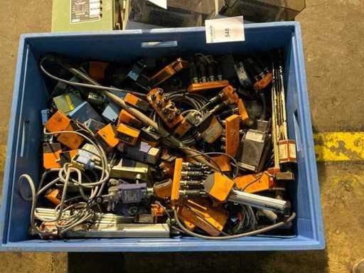 Batch of industrial components