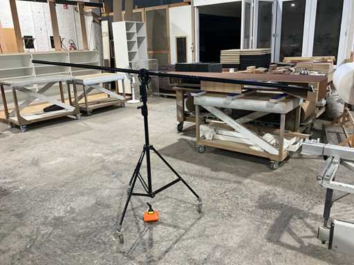 Manfrotto giraffe with tripod